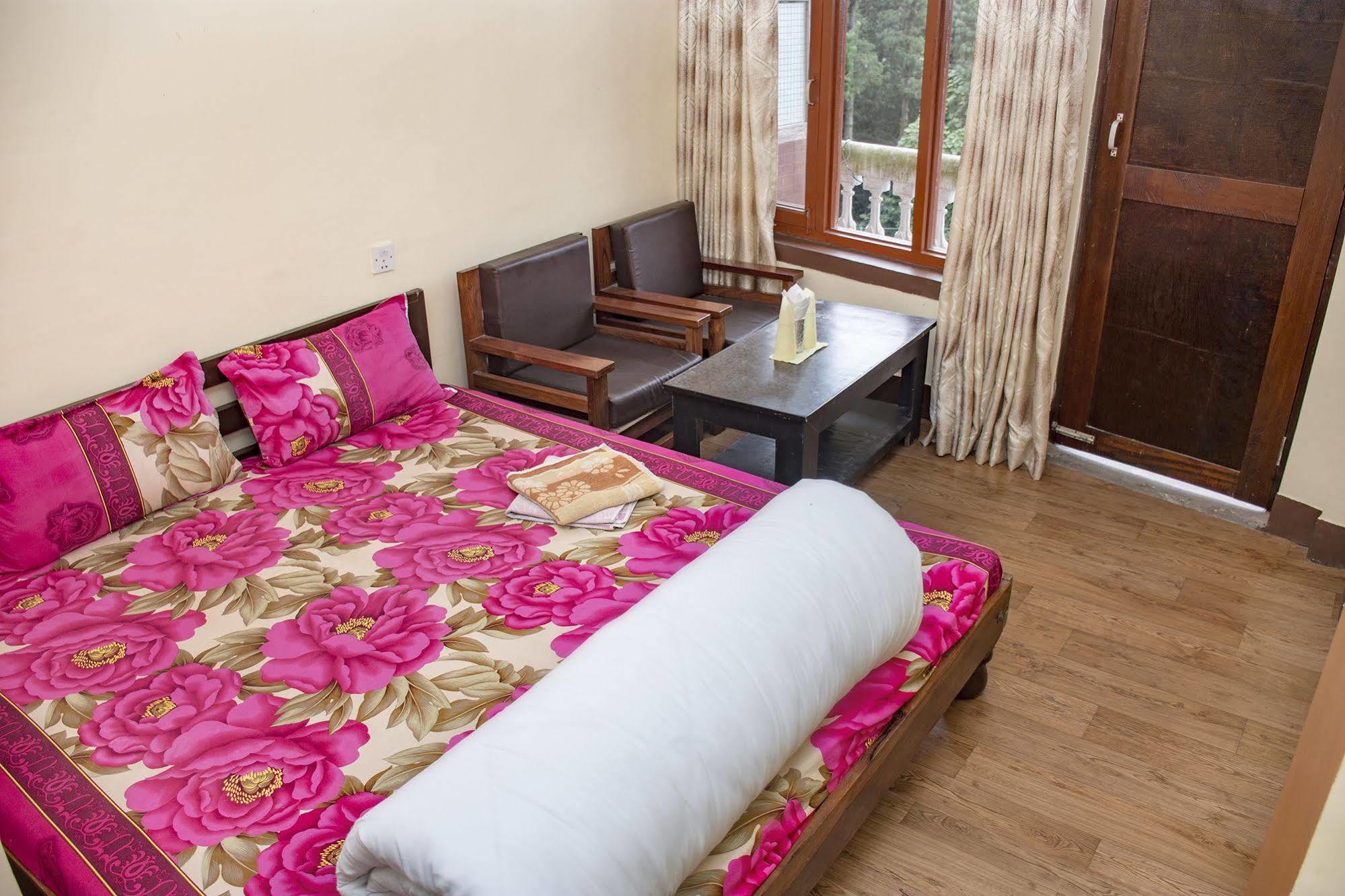 Langtang View Nagarkot Bed And Breakfast Eksteriør billede